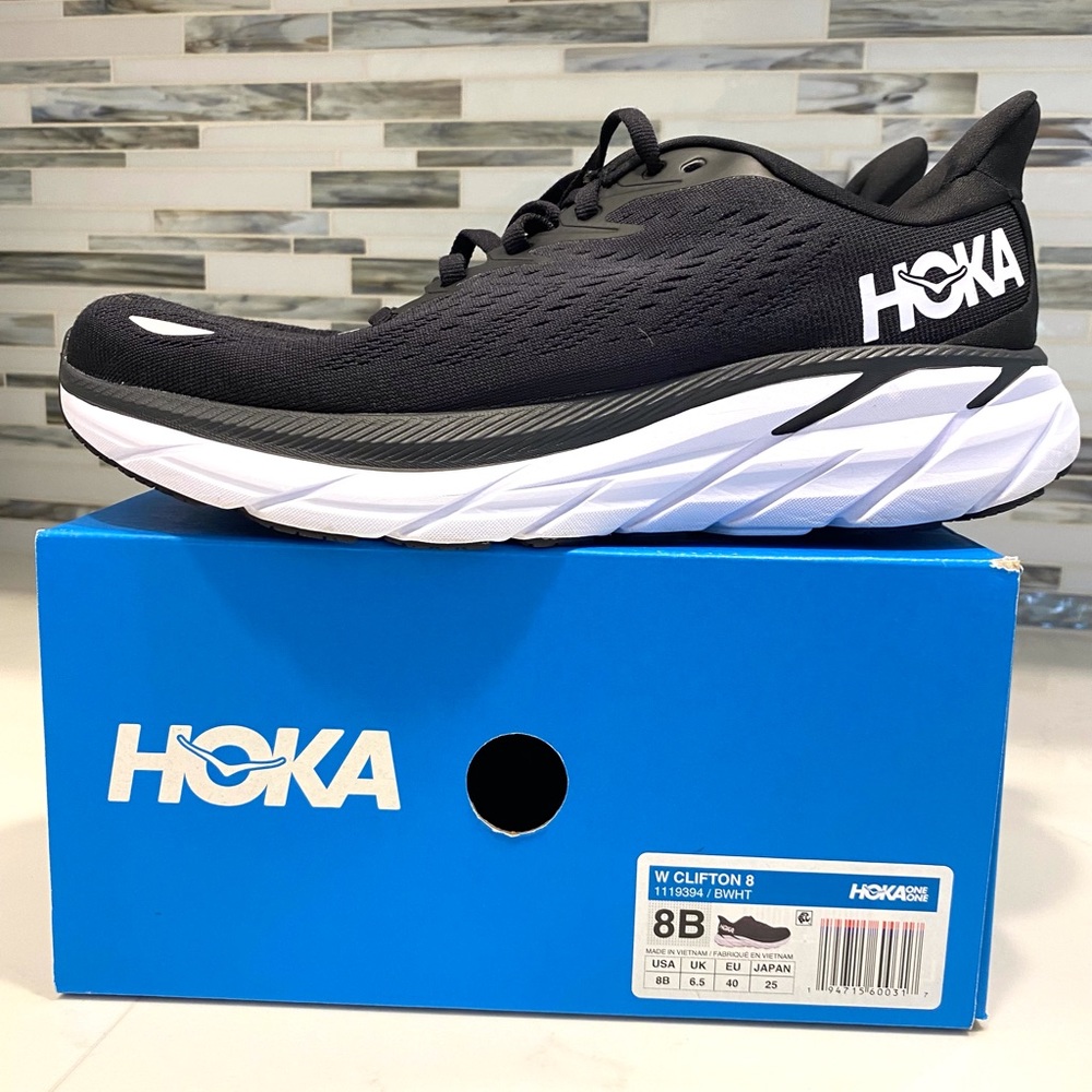 Womens HOKA Clifton 8 Size 8, perfect condition